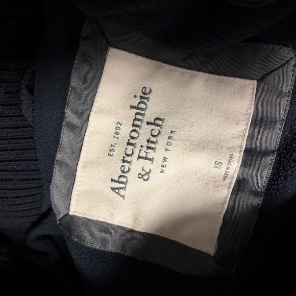 Abercrombie & Fitch Black Belted Hooded Puffer Coat Jacket XS - Picture 3 of 4